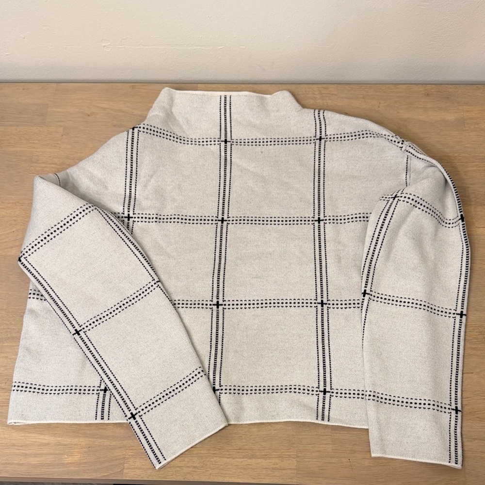Max Studio Ivory and Charcoal Knit Sweater